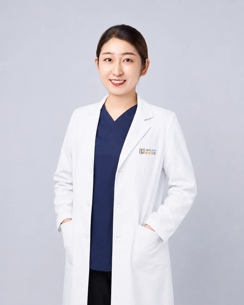 李笑医师形象照