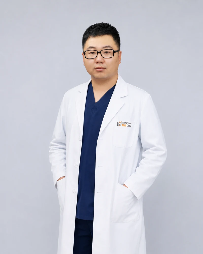 张腾元主治医师 / 技术院长形象照